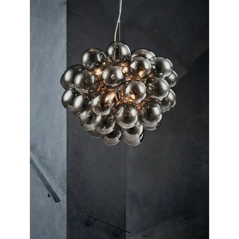 Lustre bulles de verre fumé, 3 à 8 lumières – Anet dans un intérieur