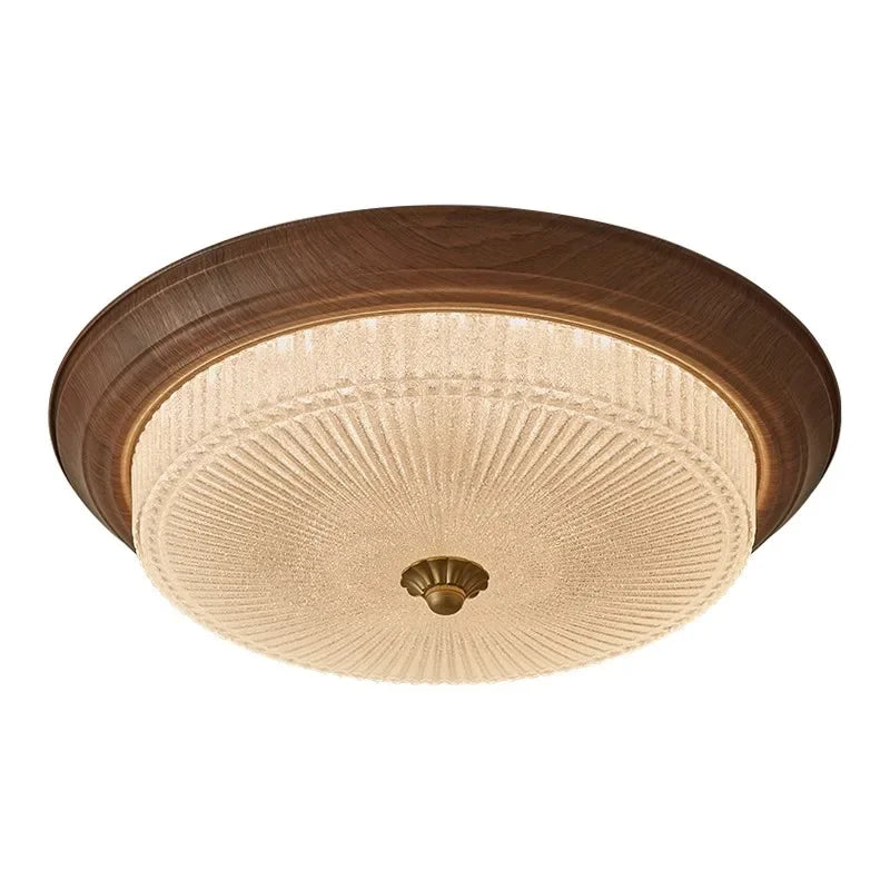 Plafonnier verre strié cerclé de noyer, Ø 33 à 50 cm – Rambuteau, sur fond blanc