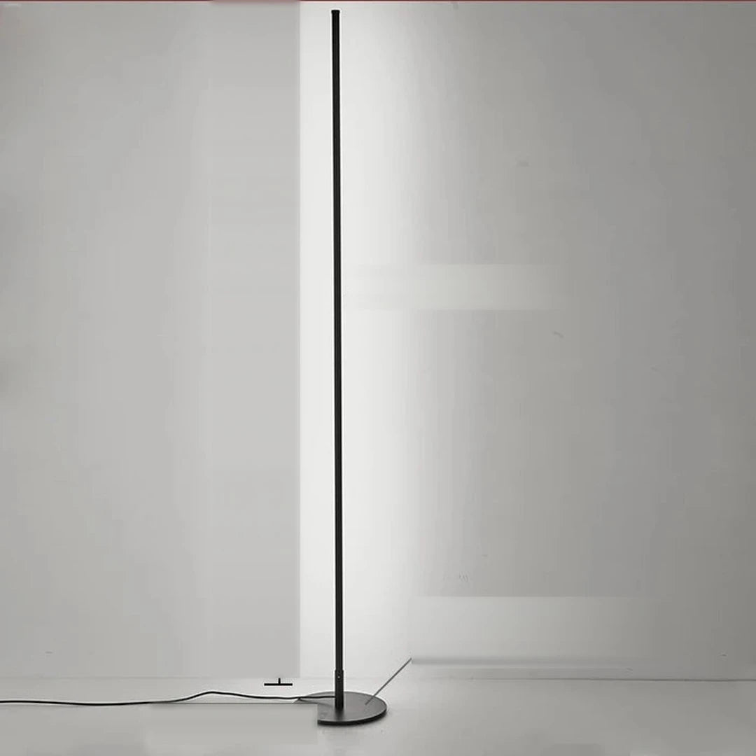 Lampadaire ligne LED, noir, doré ou argenté, 160 cm – Yèvre