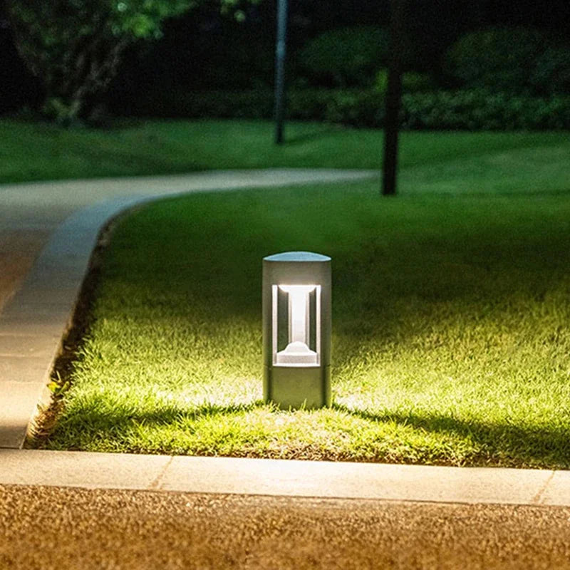 Borne de jardin à fente lumineuse, 30 à 90 cm – Hourtin, en situation