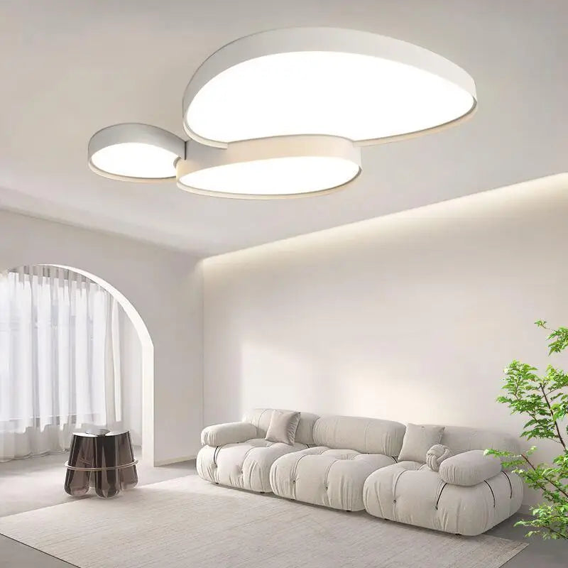 Plafonnier LED en forme de galets, noir ou blanc – Bréhat, vue d’ambiance