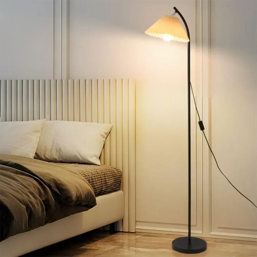 Lampadaire col de cygne, abat-jour plissé orientable – Auvillar