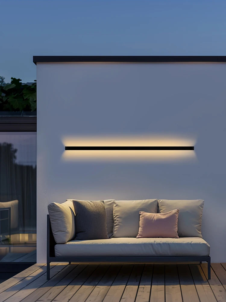 Applique extérieure ligne de lumière, 55 à 145 cm – Quiberon, en situation
