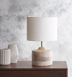 Lampe à poser pied en bois cérusé et abat-jour blanc – Barbizon, finition h 38 cm, abat-jour Ø 25 cm