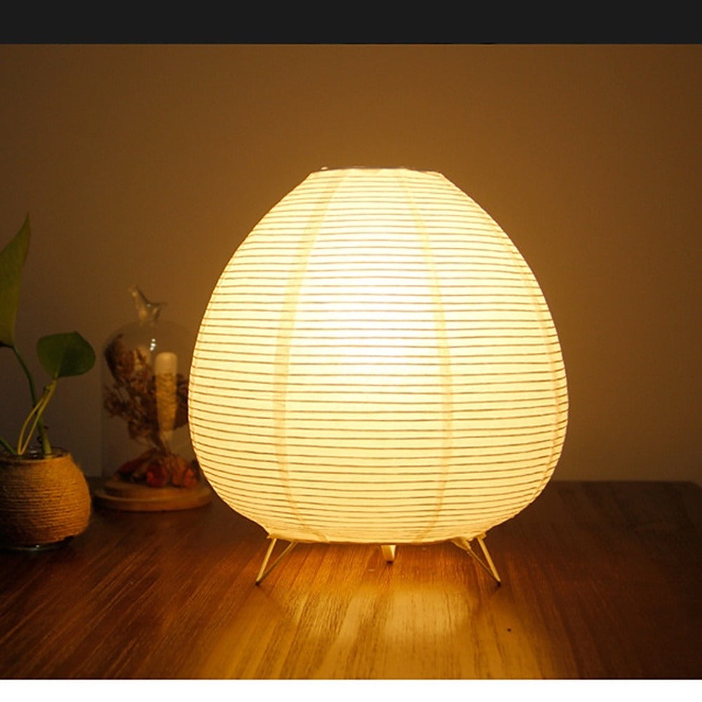Lampe à poser en papier de riz, esprit japonais – Agay allumée