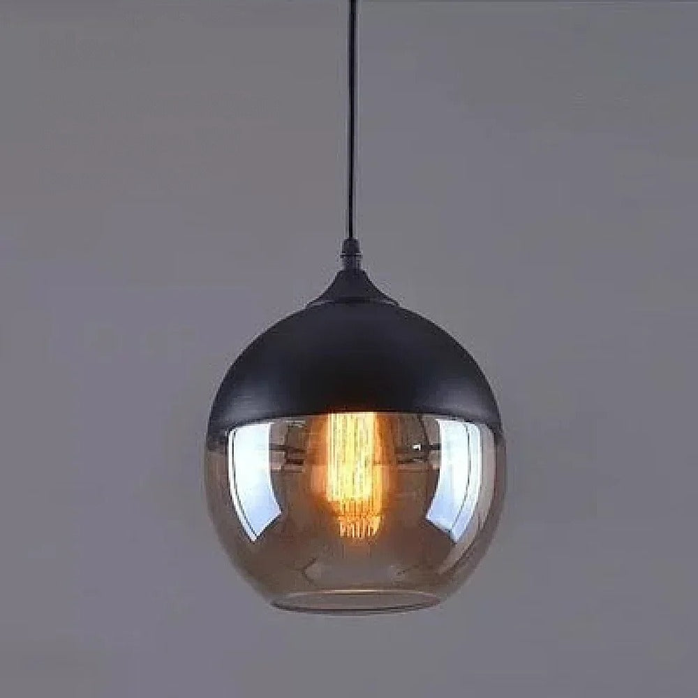 Suspension en verre ambré ou transparent, style scandinave – Alba, finition globe Ø 20 cm, ambre et noir / Blanc chaud