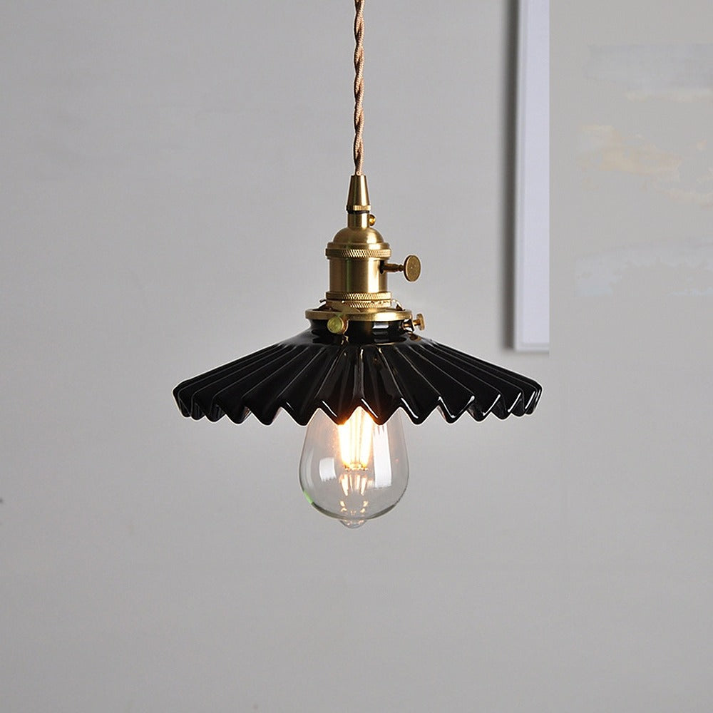 Suspension en céramique et laiton, style japonais – Arita, finition corolle festonnée noire
