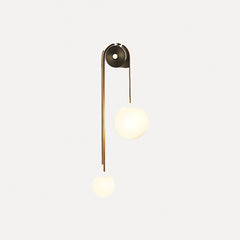 Deux globes, H 56 cm