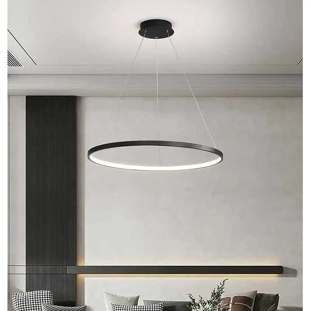 Suspension anneau de lumière LED, Ø 40 à 100 cm – Ermenonville, vue d’ambiance
