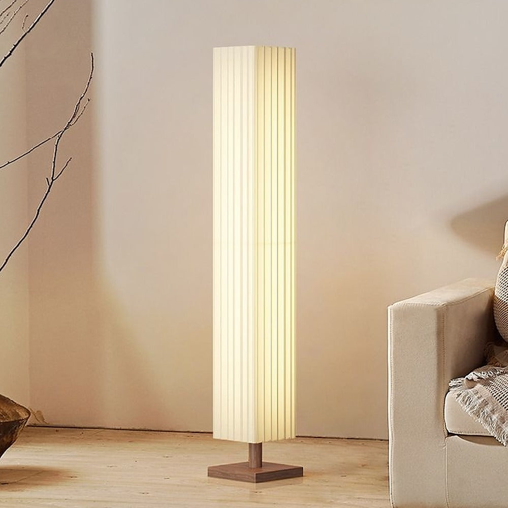 Lampadaire bois et tissu, esprit wabi-sabi – Gero dans un intérieur