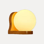 Applique en bois et verre opalin, cinq formes – Karatsu, sur fond blanc