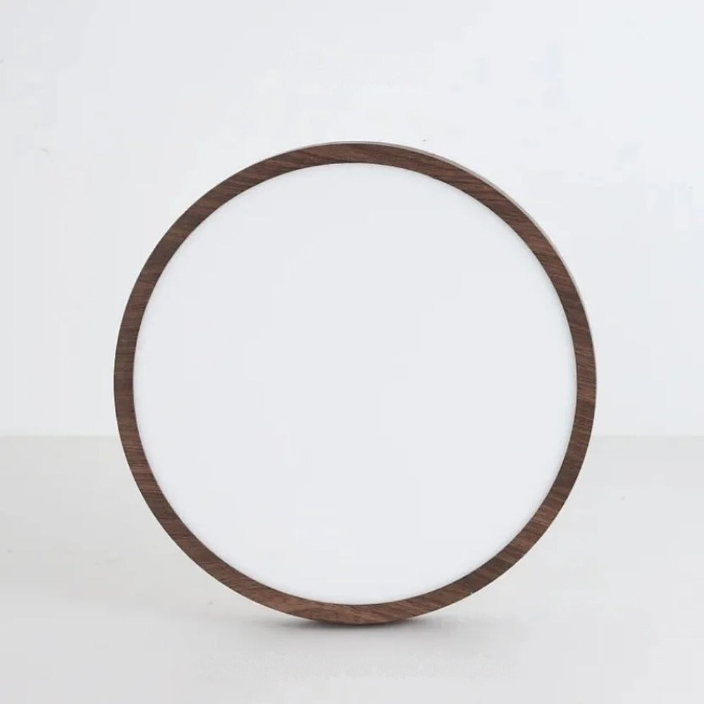 Plafonnier extra-plat cerclé de bois, Ø 30 ou 40 cm – Kitami, sur fond blanc