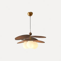 Trois globes opalins