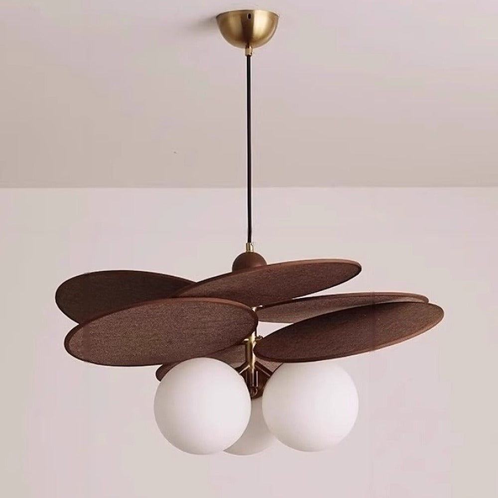 Suspension pétales en rotin et globes de verre – Lerici, sur fond clair