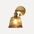Applique en laiton et verre ambré façonné à la main – Locquirec, finition cloche carrée, Ø 14 cm