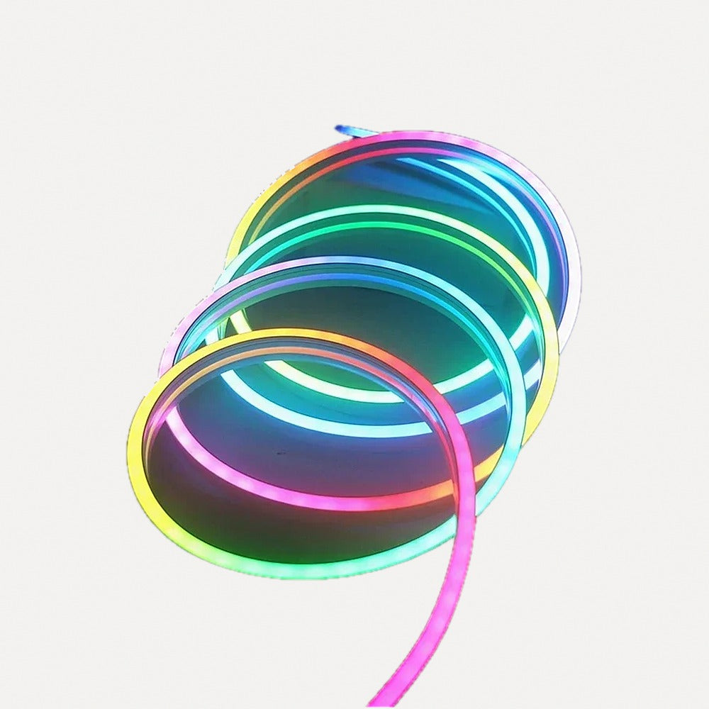 Néon LED RGBIC Wi-Fi, compatible Alexa et Google, 1 à 5 m – Lucéram, sur fond blanc