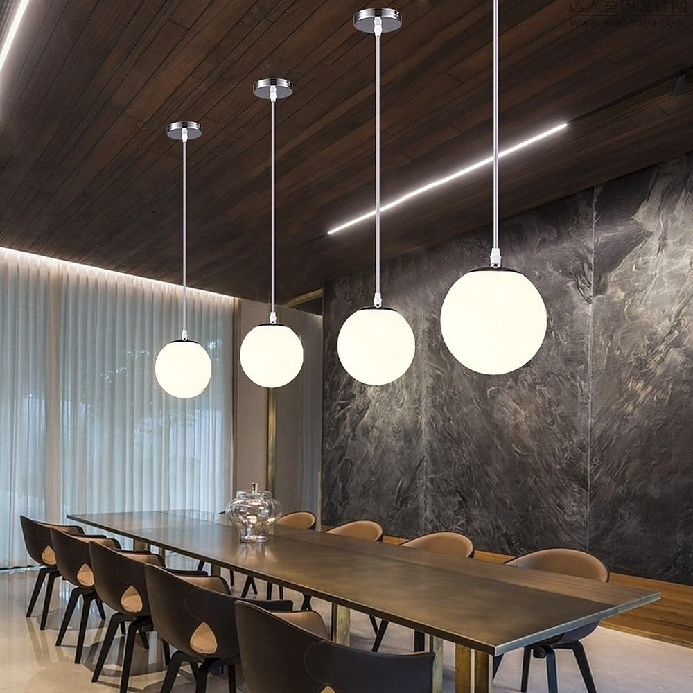 Suspension globe en verre opalin, Ø 10 à 25 cm – Marais allumée