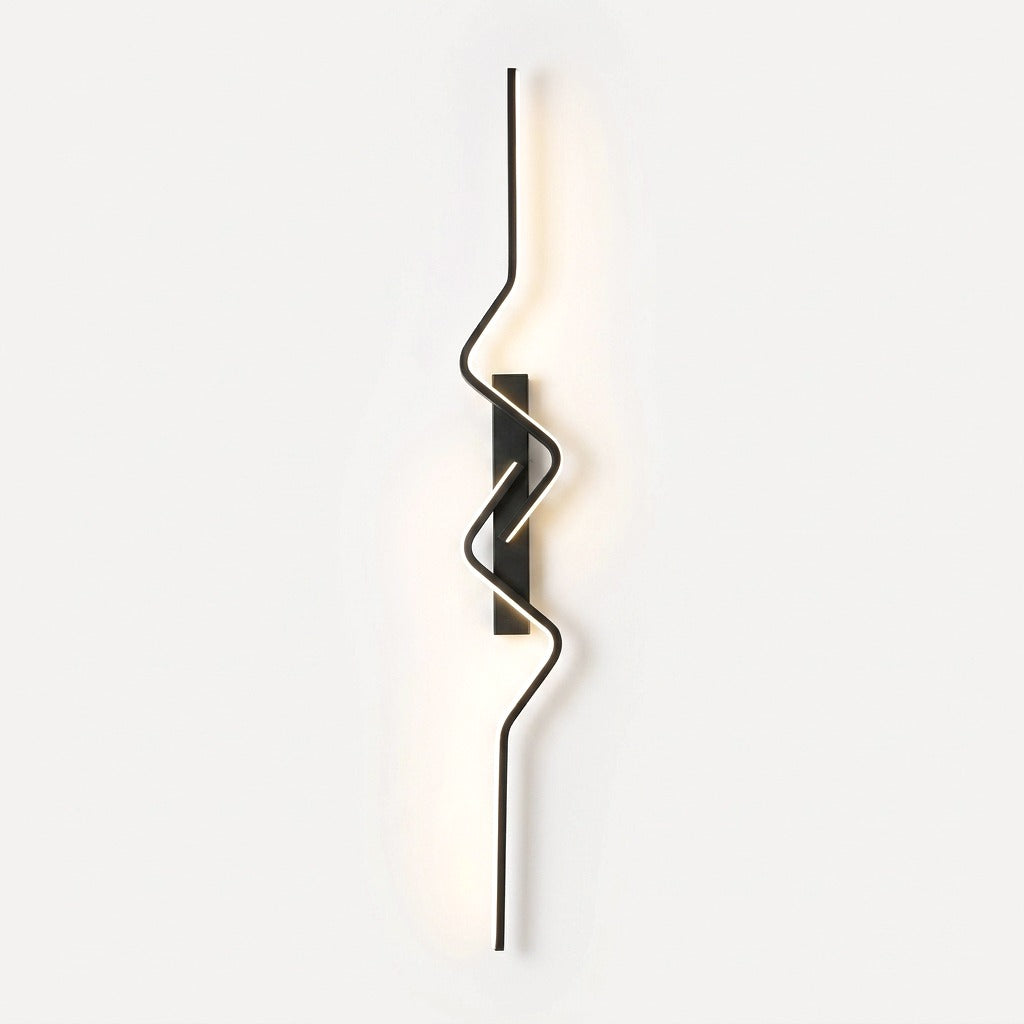 Applique LED ligne sinueuse en aluminium noir, 80 ou 100 cm – Gardone, sur fond uni