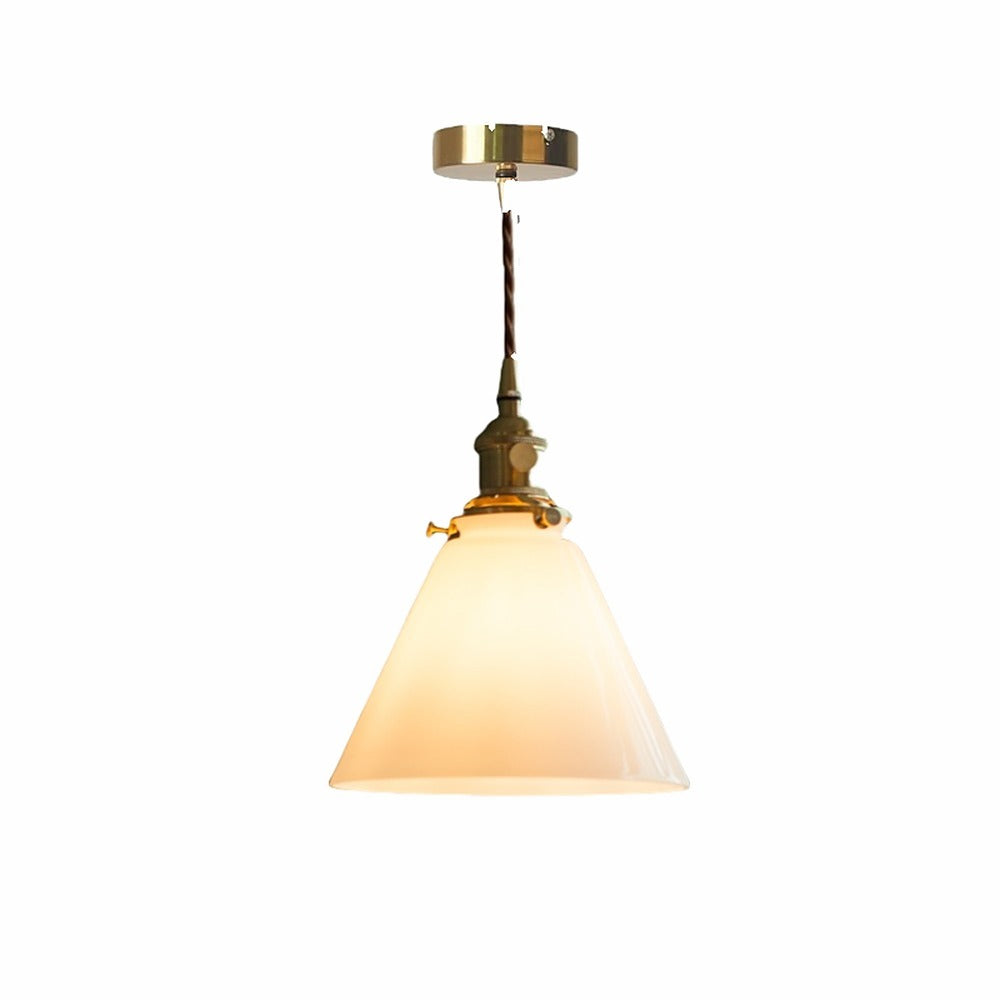 Suspension école en verre opalin rétro – Monceau, finition cône blanc Ø 18,5 cm / Ampoule LED 4 W fournie