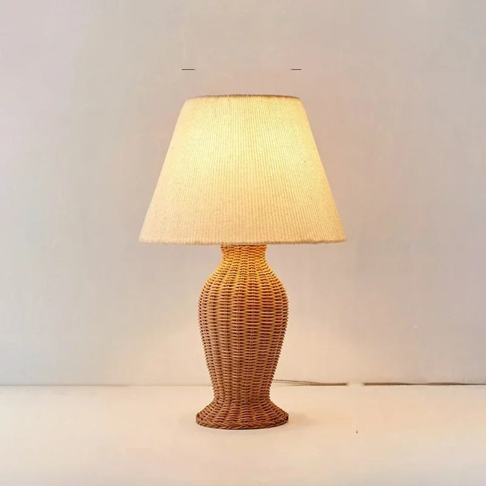 Lampe à poser pied en rotin tressé et abat-jour en lin – Saint-Paul, finition pied balustre, abat-jour Ø 30 cm, H 47 cm