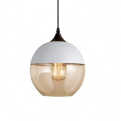 Globe, blanc et cognac