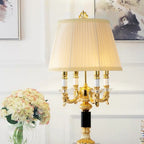 Lampadaire chandelier en cristal et métal doré – Royaumont allumé