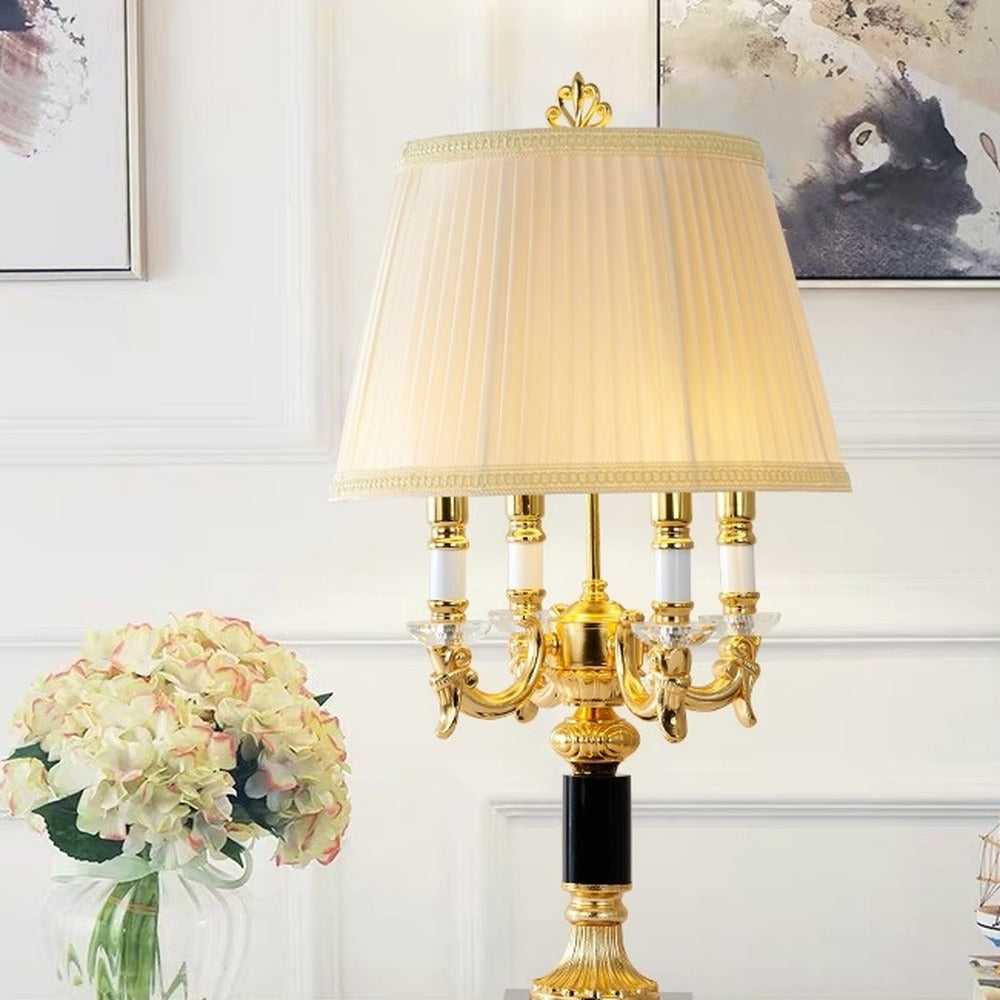 Lampadaire chandelier en cristal et métal doré – Royaumont allumé