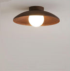 Plafonnier coupelle effet noyer et globe opalin – Rustrel, sur fond clair