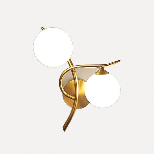Applique branche et deux globes opalins – Ternes, sur fond blanc